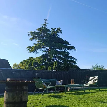 Mont Des Herbus Obione Dans La Baie Du Mont Saint Michel, Petit Village Calme بيت للعطل