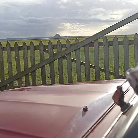 Mont Des Herbus Obione Dans La Baie Du Mont Saint Michel, Petit Village Calme بيت للعطل *